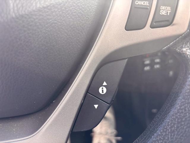 フリードハイブリッド ジャストセレクション メモリーナビ フルセグTV リアカメラ フリップダウンモニター スマートキー HIDヘッドライト 両側パワスラ Bluetooth クルコン 社外15インチアルミ ETC(30枚目)