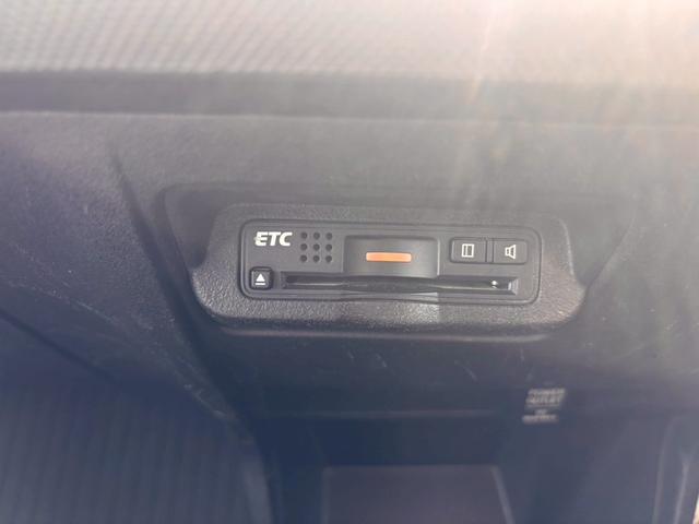 フリードハイブリッド ジャストセレクション メモリーナビ フルセグTV リアカメラ フリップダウンモニター スマートキー HIDヘッドライト 両側パワスラ Bluetooth クルコン 社外15インチアルミ ETC(32枚目)