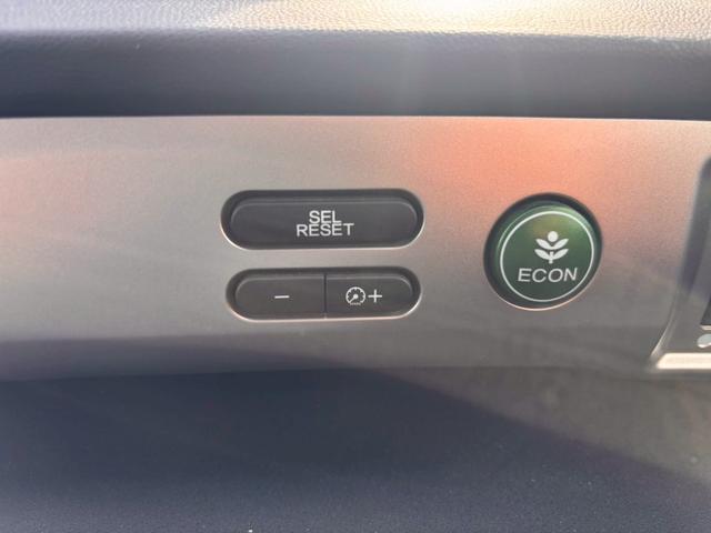 フリードハイブリッド ジャストセレクション メモリーナビ フルセグTV リアカメラ フリップダウンモニター スマートキー HIDヘッドライト 両側パワスラ Bluetooth クルコン 社外15インチアルミ ETC(35枚目)