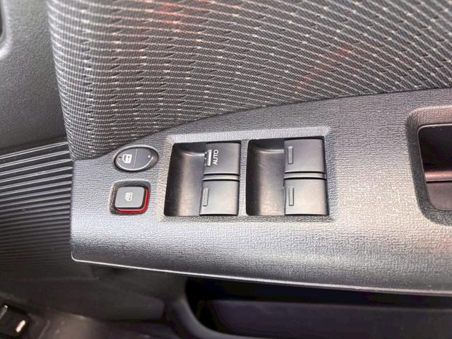 フリードハイブリッド ジャストセレクション メモリーナビ フルセグTV リアカメラ フリップダウンモニター スマートキー HIDヘッドライト 両側パワスラ Bluetooth クルコン 社外15インチアルミ ETC(36枚目)