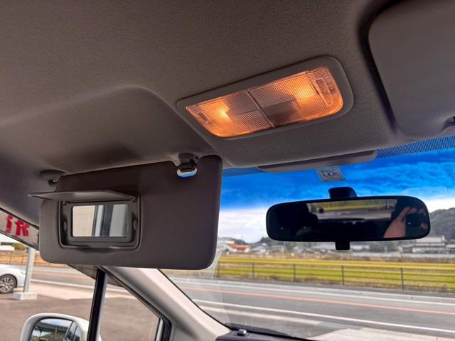 フリードハイブリッド ジャストセレクション メモリーナビ フルセグTV リアカメラ フリップダウンモニター スマートキー HIDヘッドライト 両側パワスラ Bluetooth クルコン 社外15インチアルミ ETC(37枚目)