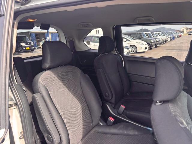 フリードハイブリッド ジャストセレクション メモリーナビ フルセグTV リアカメラ フリップダウンモニター スマートキー HIDヘッドライト 両側パワスラ Bluetooth クルコン 社外15インチアルミ ETC(42枚目)