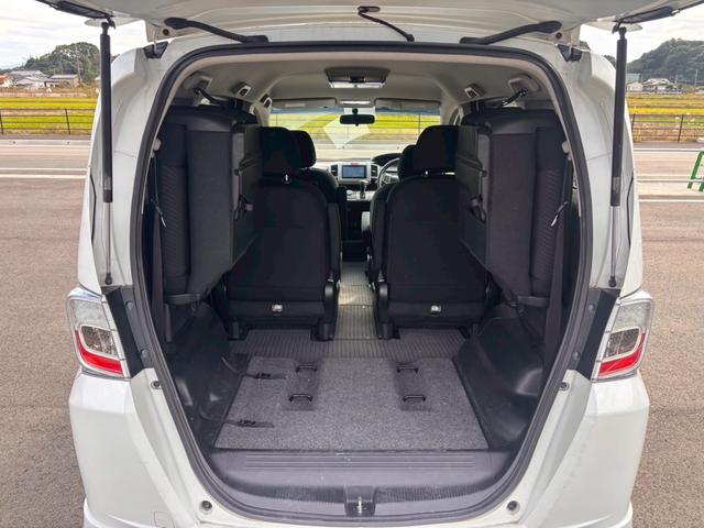 フリードハイブリッド ジャストセレクション メモリーナビ フルセグTV リアカメラ フリップダウンモニター スマートキー HIDヘッドライト 両側パワスラ Bluetooth クルコン 社外15インチアルミ ETC(46枚目)