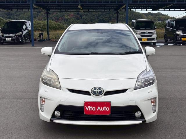 プリウス Ｇツーリングセレクション　ＨＤＤナビ　フルセグＴＶ　リアカメラ　スマートキー　ＬＥＤヘッドライト　衝突軽減ブレーキ　革シート　シートヒーター　Ｂｌｕｅｔｏｏｔｈ　クルコン　純正１７インチアルミ　ＥＴＣ（5枚目）