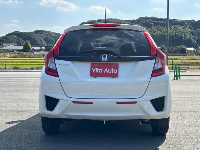 フィット １３Ｇ・Ｌパッケージ　メモリーナビ　フルセグＴＶ　スマートキー　ＬＥＤヘッドライト　前後ドラレコ　社外１４インチアルミ（11枚目）