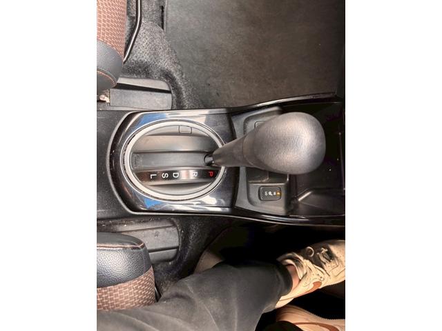 フィットシャトルハイブリッド ハイブリッド・スマートセレクション　ファインライン　メモリーナビ　ワンセグＴＶ　リアカメラ　スマートキー　ＨＩＤヘッドライト　シートヒーター　クルコン　社外１５インチアルミ　ＥＴＣ（23枚目）