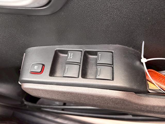 フィットシャトルハイブリッド ハイブリッド・スマートセレクション　ファインライン　メモリーナビ　ワンセグＴＶ　リアカメラ　スマートキー　ＨＩＤヘッドライト　シートヒーター　クルコン　社外１５インチアルミ　ＥＴＣ（33枚目）