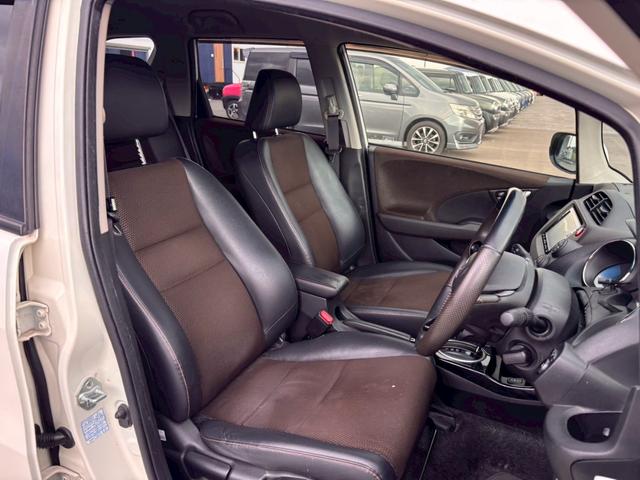 フィットシャトルハイブリッド ハイブリッド・スマートセレクション　ファインライン　メモリーナビ　ワンセグＴＶ　リアカメラ　スマートキー　ＨＩＤヘッドライト　シートヒーター　クルコン　社外１５インチアルミ　ＥＴＣ（36枚目）