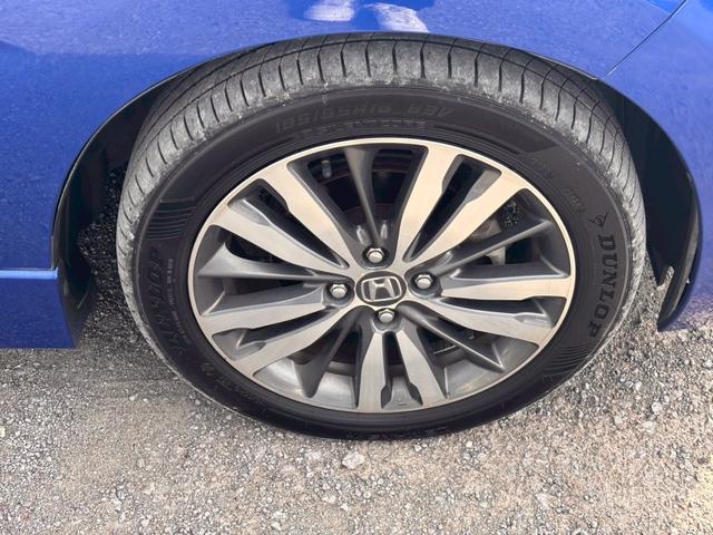 フィットハイブリッド Ｓパッケージ　メモリーナビ　フルセグＴＶ　リアカメラ　スマートキー　ＬＥＤヘッドライト　Ｂｌｕｅｔｏｏｔｈ　クルコン　純正１６インチアルミ　ＥＴＣ（17枚目）