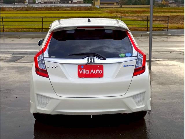 フィットハイブリッド Ｓパッケージ　ＳＤナビ　フルセグＴＶ　リアカメラ　スマートキー　ＬＥＤヘッドライト　クルコン　純正１６インチアルミ　ＥＴＣ（12枚目）