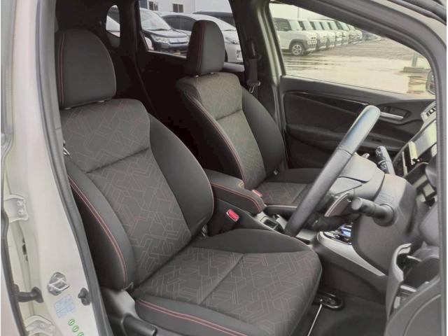 フィットハイブリッド Ｓパッケージ　ＳＤナビ　フルセグＴＶ　リアカメラ　スマートキー　ＬＥＤヘッドライト　クルコン　純正１６インチアルミ　ＥＴＣ（37枚目）