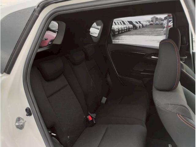 フィットハイブリッド Ｓパッケージ　ＳＤナビ　フルセグＴＶ　リアカメラ　スマートキー　ＬＥＤヘッドライト　クルコン　純正１６インチアルミ　ＥＴＣ（39枚目）