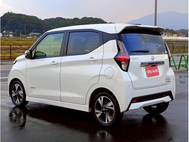 デイズ ハイウェイスター　Ｇターボプロパイロットエディション　ＳＤナビ　フルセグＴＶ　全方位カメラ　スマートキー　ＬＥＤヘッドライト　衝突軽減ブレーキ　前後ドラレコ　Ｂｌｕｅｔｏｏｔｈ　ＡＣＣ　純正１５インチアルミ　ＥＴＣ（9枚目）