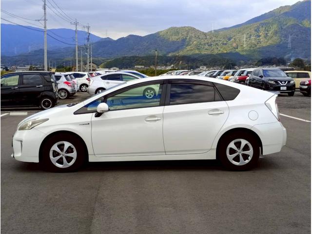 プリウス Ｓ　メモリーナビ　フルセグＴＶ　リアカメラ　スマートキー　ＨＩＤヘッドライト　前ドラレコ　Ｂｌｕｅｔｏｏｔｈ　純正１５インチアルミ　ＥＴＣ（7枚目）