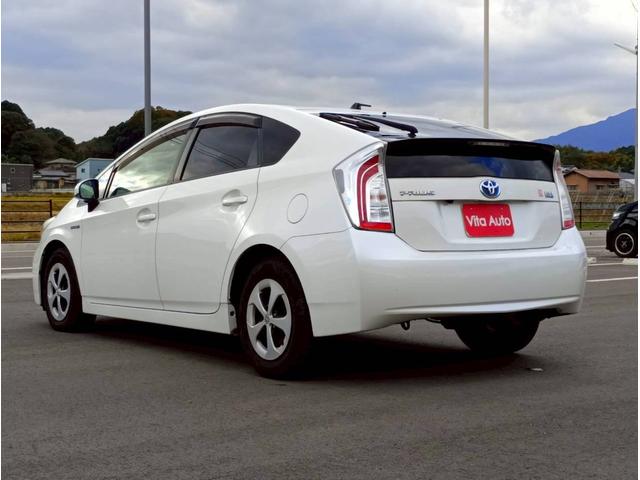 プリウス Ｓ　メモリーナビ　フルセグＴＶ　リアカメラ　スマートキー　ＨＩＤヘッドライト　前ドラレコ　Ｂｌｕｅｔｏｏｔｈ　純正１５インチアルミ　ＥＴＣ（9枚目）