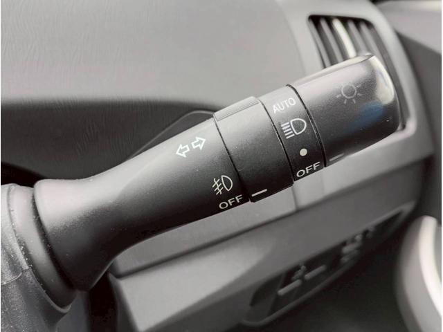 プリウス Ｓ　メモリーナビ　フルセグＴＶ　リアカメラ　スマートキー　ＨＩＤヘッドライト　前ドラレコ　Ｂｌｕｅｔｏｏｔｈ　純正１５インチアルミ　ＥＴＣ（25枚目）