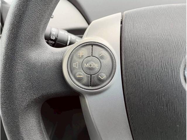 プリウス Ｓ　メモリーナビ　フルセグＴＶ　リアカメラ　スマートキー　ＨＩＤヘッドライト　前ドラレコ　Ｂｌｕｅｔｏｏｔｈ　純正１５インチアルミ　ＥＴＣ（26枚目）