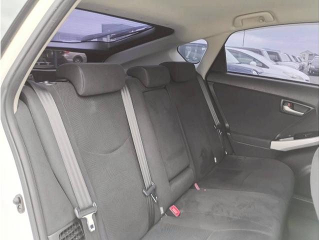 プリウス Ｓ　メモリーナビ　フルセグＴＶ　リアカメラ　スマートキー　ＨＩＤヘッドライト　前ドラレコ　Ｂｌｕｅｔｏｏｔｈ　純正１５インチアルミ　ＥＴＣ（39枚目）