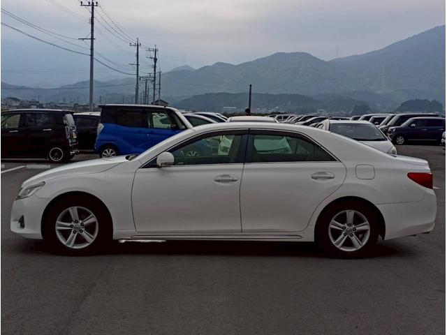 マークＸ プレミアム　ＳＤナビ　フルセグＴＶ　リアカメラ　スマートキー　ＨＩＤヘッドライト　前ドラレコ　シートヒーター　Ｂｌｕｅｔｏｏｔｈ　クルコン　純正１６インチアルミ　ＥＴＣ（7枚目）