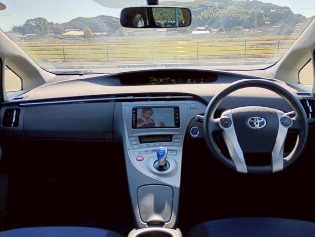 プリウス Ｓツーリングセレクション　ＨＤＤナビ　ワンセグＴＶ　リアカメラ　スマートキー　ＬＥＤヘッドライト　Ｂｌｕｅｔｏｏｔｈ　純正１７インチアルミ　ＥＴＣ（21枚目）