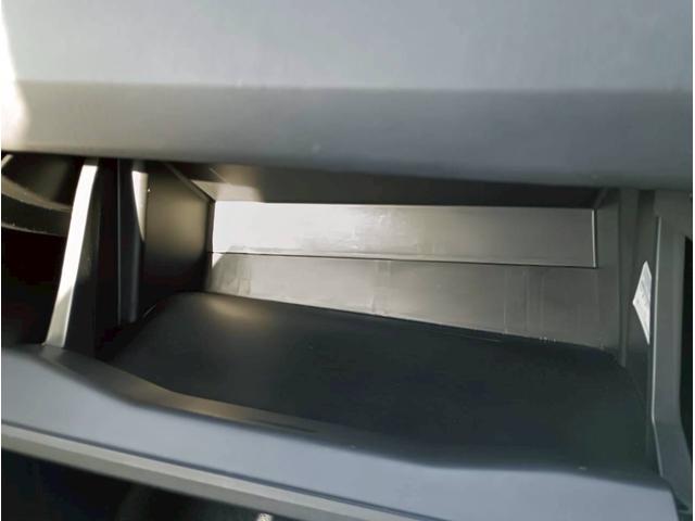 プリウス Ｓツーリングセレクション　ＨＤＤナビ　ワンセグＴＶ　リアカメラ　スマートキー　ＬＥＤヘッドライト　Ｂｌｕｅｔｏｏｔｈ　純正１７インチアルミ　ＥＴＣ（34枚目）