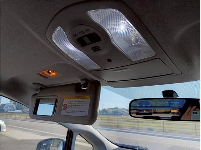 プリウス Ｓツーリングセレクション　ＨＤＤナビ　ワンセグＴＶ　リアカメラ　スマートキー　ＬＥＤヘッドライト　Ｂｌｕｅｔｏｏｔｈ　純正１７インチアルミ　ＥＴＣ（35枚目）