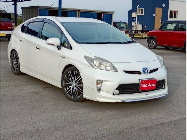 プリウス S メモリーナビ フルセグTV リアカメラ スマートキー HIDヘッドライト 前ドラレコ Bluetooth 社外17インチアルミ(2枚目)