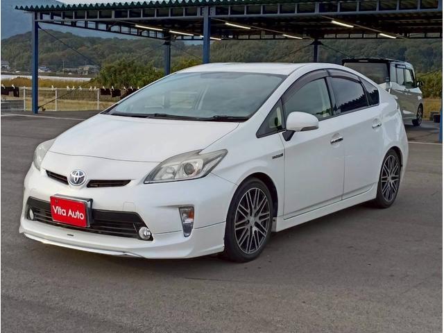 プリウス S メモリーナビ フルセグTV リアカメラ スマートキー HIDヘッドライト 前ドラレコ Bluetooth 社外17インチアルミ(3枚目)