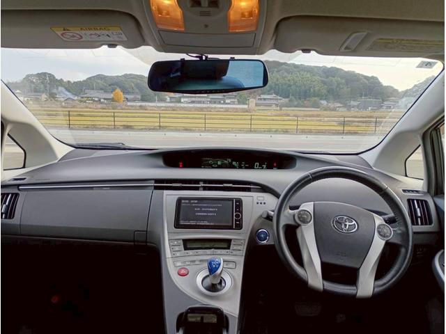 プリウス S メモリーナビ フルセグTV リアカメラ スマートキー HIDヘッドライト 前ドラレコ Bluetooth 社外17インチアルミ(18枚目)