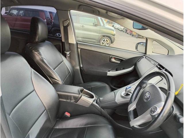 プリウス S メモリーナビ フルセグTV リアカメラ スマートキー HIDヘッドライト 前ドラレコ Bluetooth 社外17インチアルミ(36枚目)