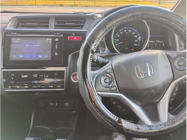 フィットハイブリッド Ｌパッケージ　メモリーナビ　リアカメラ　スマートキー　ＬＥＤヘッドライト　Ｂｌｕｅｔｏｏｔｈ　クルコン　純正１５インチ鉄　ＥＴＣ（19枚目）