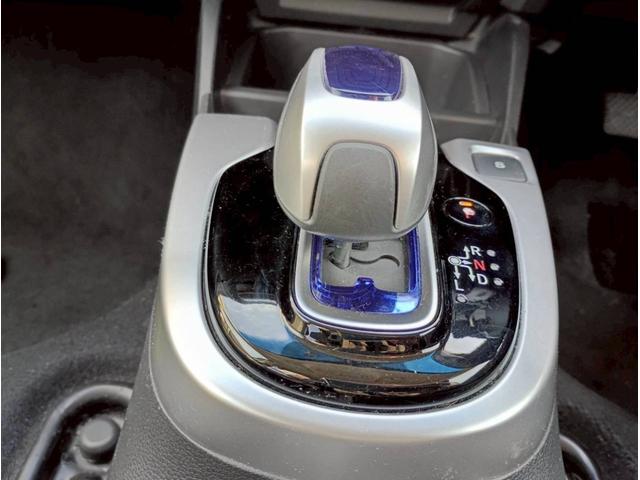 フィットハイブリッド Ｌパッケージ　メモリーナビ　リアカメラ　スマートキー　ＬＥＤヘッドライト　Ｂｌｕｅｔｏｏｔｈ　クルコン　純正１５インチ鉄　ＥＴＣ（22枚目）