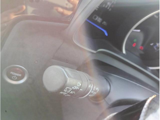 フィットハイブリッド Ｌパッケージ　メモリーナビ　リアカメラ　スマートキー　ＬＥＤヘッドライト　Ｂｌｕｅｔｏｏｔｈ　クルコン　純正１５インチ鉄　ＥＴＣ（28枚目）