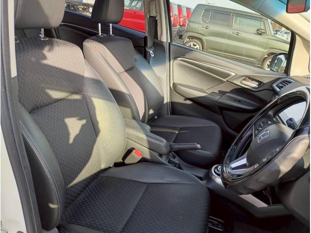 フィットハイブリッド Ｌパッケージ　メモリーナビ　リアカメラ　スマートキー　ＬＥＤヘッドライト　Ｂｌｕｅｔｏｏｔｈ　クルコン　純正１５インチ鉄　ＥＴＣ（32枚目）