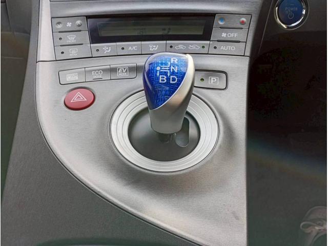 プリウス S SDナビ ワンセグTV リアカメラ スマートキー HIDヘッドライト 前後ドラレコ Bluetooth 純正15インチアルミ ETC(22枚目)