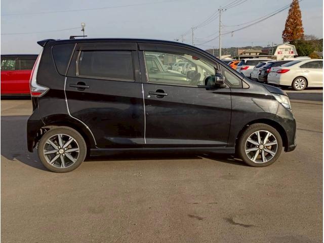 デイズ ハイウェイスター　Ｇターボ　ＳＤナビ　フルセグＴＶ　全方位カメラ　スマートキー　ＨＩＤヘッドライト　衝突軽減ブレーキ　前ドラレコ　Ｂｌｕｅｔｏｏｔｈ　純正１５インチアルミ　ＥＴＣ（6枚目）