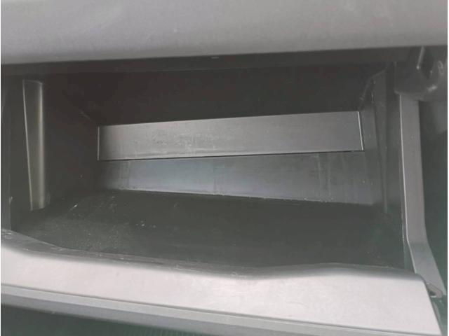 プリウス S HDDナビ フルセグTV リアカメラ スマートキー HIDヘッドライト Bluetooth 純正15インチアルミ ETC(36枚目)