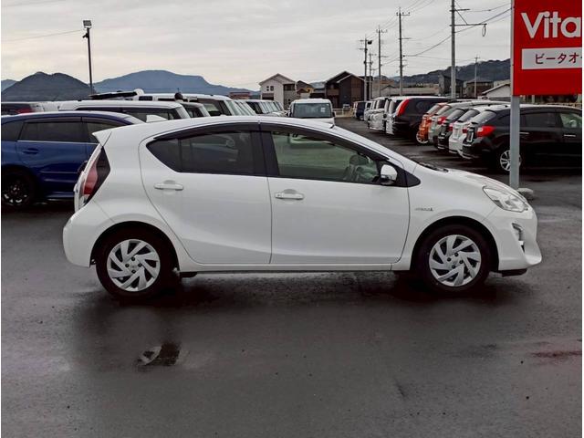 アクア Ｓ　ＳＤナビ　フルセグＴＶ　リアカメラ　スマートキー　Ｂｌｕｅｔｏｏｔｈ　純正１５インチ鉄　ＥＴＣ（8枚目）