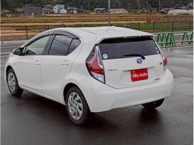 アクア Ｓ　ＳＤナビ　フルセグＴＶ　リアカメラ　スマートキー　Ｂｌｕｅｔｏｏｔｈ　純正１５インチ鉄　ＥＴＣ（12枚目）