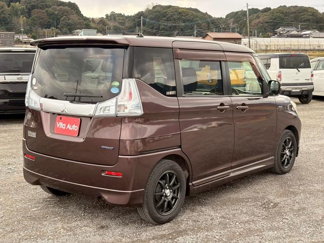 デリカＤ：２ ハイブリッドＳＺ　ナビパッケージ　メモリーナビ　フルセグＴＶ　全方位カメラ　スマートキー　ＨＩＤヘッドライト　衝突軽減ブレーキ　両側パワスラ　前後ドラレコ　シートヒーター　Ｂｌｕｅｔｏｏｔｈ　クルコン　社外１５インチアルミ　ＥＴＣ（13枚目）