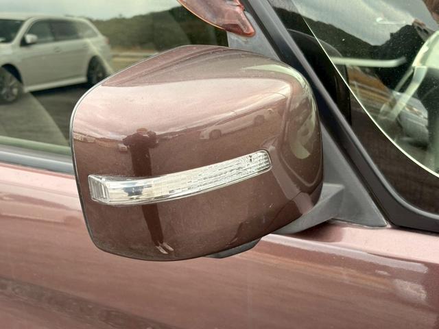 デリカＤ：２ ハイブリッドＳＺ　ナビパッケージ　メモリーナビ　フルセグＴＶ　全方位カメラ　スマートキー　ＨＩＤヘッドライト　衝突軽減ブレーキ　両側パワスラ　前後ドラレコ　シートヒーター　Ｂｌｕｅｔｏｏｔｈ　クルコン　社外１５インチアルミ　ＥＴＣ（16枚目）