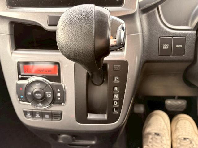 デリカＤ：２ ハイブリッドＳＺ　ナビパッケージ　メモリーナビ　フルセグＴＶ　全方位カメラ　スマートキー　ＨＩＤヘッドライト　衝突軽減ブレーキ　両側パワスラ　前後ドラレコ　シートヒーター　Ｂｌｕｅｔｏｏｔｈ　クルコン　社外１５インチアルミ　ＥＴＣ（21枚目）