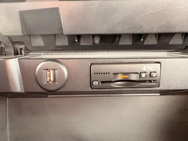 デリカＤ：２ ハイブリッドＳＺ　ナビパッケージ　メモリーナビ　フルセグＴＶ　全方位カメラ　スマートキー　ＨＩＤヘッドライト　衝突軽減ブレーキ　両側パワスラ　前後ドラレコ　シートヒーター　Ｂｌｕｅｔｏｏｔｈ　クルコン　社外１５インチアルミ　ＥＴＣ（30枚目）