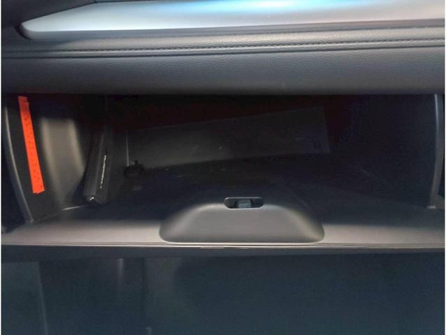 フィットハイブリッド Ｌパッケージ　メモリーナビ　フルセグＴＶ　リアカメラ　スマートキー　ＬＥＤヘッドライト　衝突軽減ブレーキ　前ドラレコ　Ｂｌｕｅｔｏｏｔｈ　クルコン　社外１５インチアルミ　ＥＴＣ（38枚目）