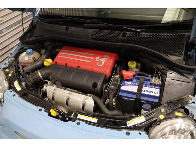 アバルト５００ ベースグレード　エッセエッセｋｉｔ　レコードモンツァマフラー　ｋｏｎｉショック　３６０°ドライブレコーダー　純正１７インチＡＷ　リアクリアランスソナー　純正キセノンライト　パドルシフト　ＥＴＣ　禁煙車　除菌抗菌施工（57枚目）