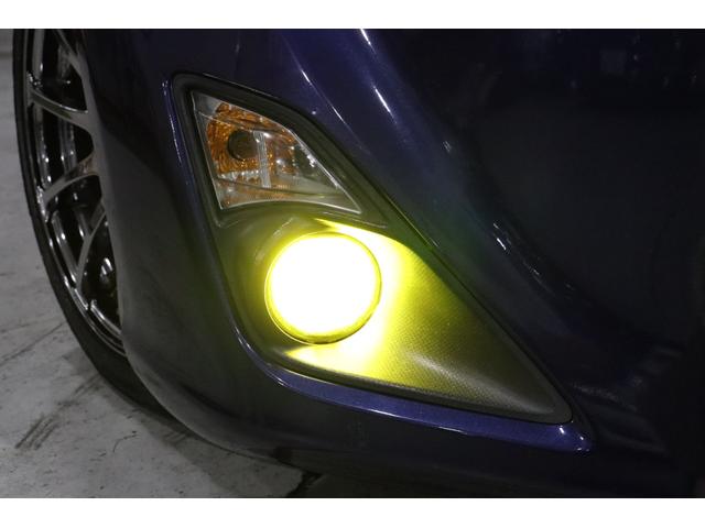 ８６ ＧＴリミテッド　ＨＫＳ車高調　アドバン１８ＡＷ　ＨＫＳマフラー　クスコオイルキャッチタンク・タワーバー　ブリッツ３連メーター　Ｄｅｆｉ追加メーター　純正ＨＤＤナビ　Ｂｌｕｅｔｏｏｔｈ　バックカメラ　ハーフレザーシート（19枚目）