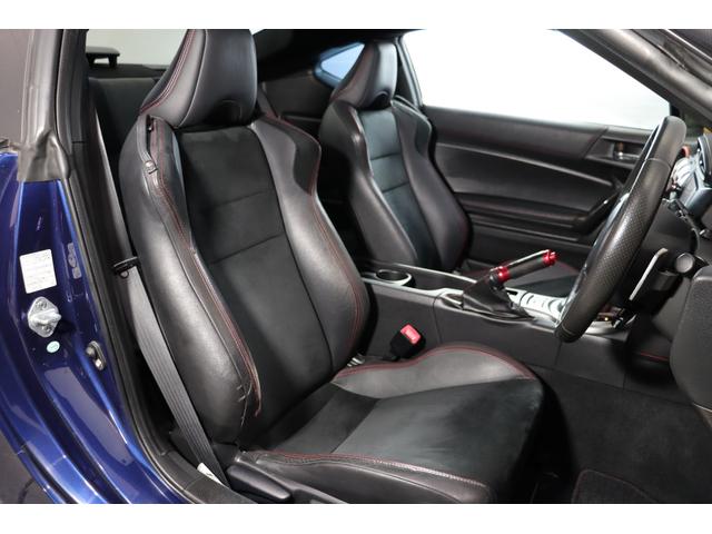 ８６ ＧＴリミテッド　ＨＫＳ車高調　アドバン１８ＡＷ　ＨＫＳマフラー　クスコオイルキャッチタンク・タワーバー　ブリッツ３連メーター　Ｄｅｆｉ追加メーター　純正ＨＤＤナビ　Ｂｌｕｅｔｏｏｔｈ　バックカメラ　ハーフレザーシート（32枚目）