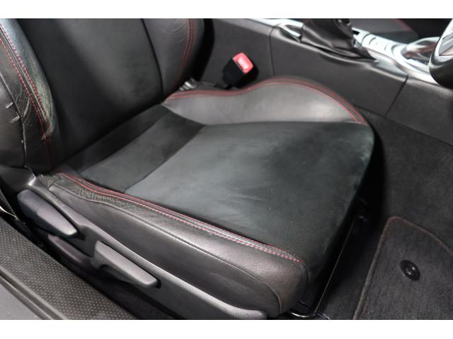 ８６ ＧＴリミテッド　ＨＫＳ車高調　アドバン１８ＡＷ　ＨＫＳマフラー　クスコオイルキャッチタンク・タワーバー　ブリッツ３連メーター　Ｄｅｆｉ追加メーター　純正ＨＤＤナビ　Ｂｌｕｅｔｏｏｔｈ　バックカメラ　ハーフレザーシート（34枚目）