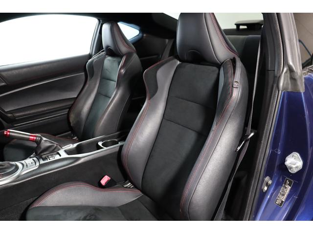 ８６ ＧＴリミテッド　ＨＫＳ車高調　アドバン１８ＡＷ　ＨＫＳマフラー　クスコオイルキャッチタンク・タワーバー　ブリッツ３連メーター　Ｄｅｆｉ追加メーター　純正ＨＤＤナビ　Ｂｌｕｅｔｏｏｔｈ　バックカメラ　ハーフレザーシート（38枚目）