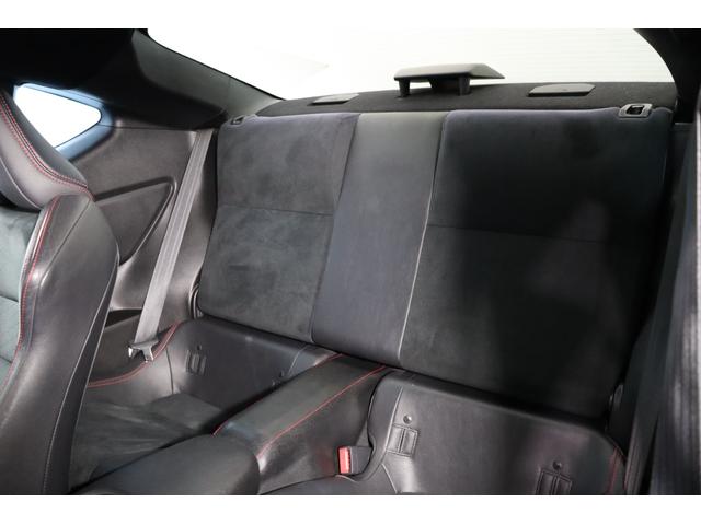 ８６ ＧＴリミテッド　ＨＫＳ車高調　アドバン１８ＡＷ　ＨＫＳマフラー　クスコオイルキャッチタンク・タワーバー　ブリッツ３連メーター　Ｄｅｆｉ追加メーター　純正ＨＤＤナビ　Ｂｌｕｅｔｏｏｔｈ　バックカメラ　ハーフレザーシート（40枚目）